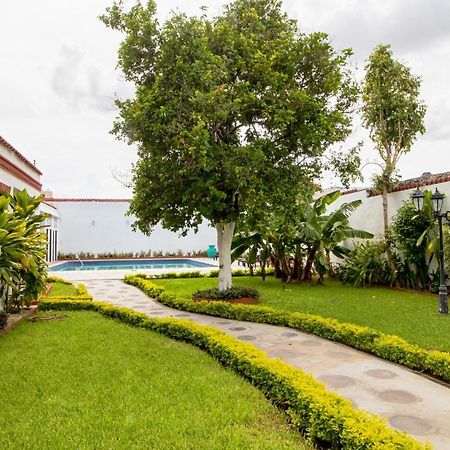 Hotel Colon Merida Exterior photo