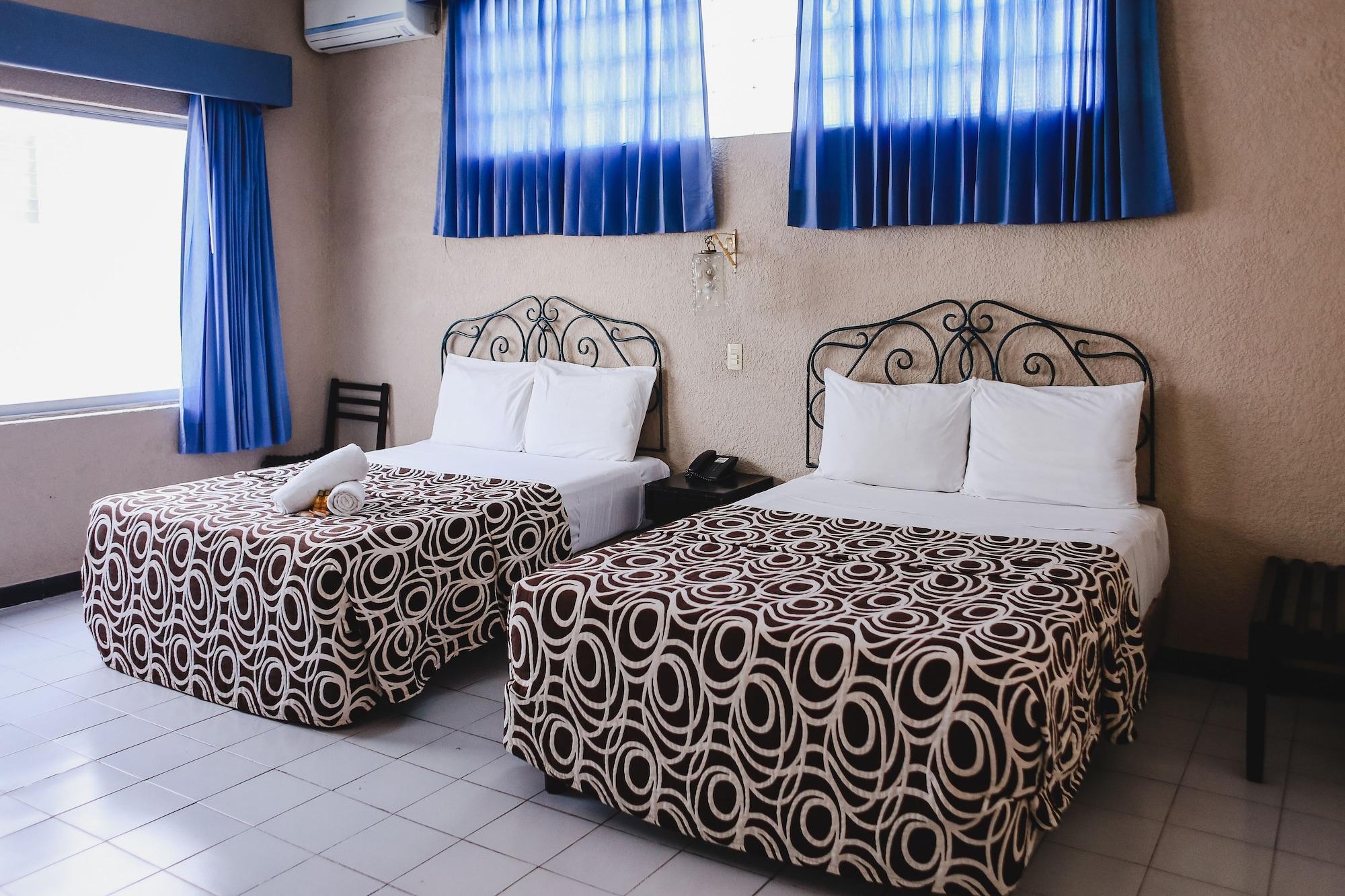 Hotel Colon Merida Exterior photo