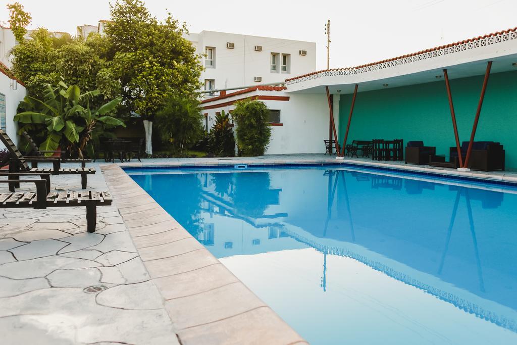 Hotel Colon Merida Exterior photo