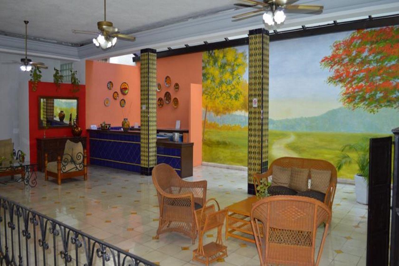 Hotel Colon Merida Exterior photo