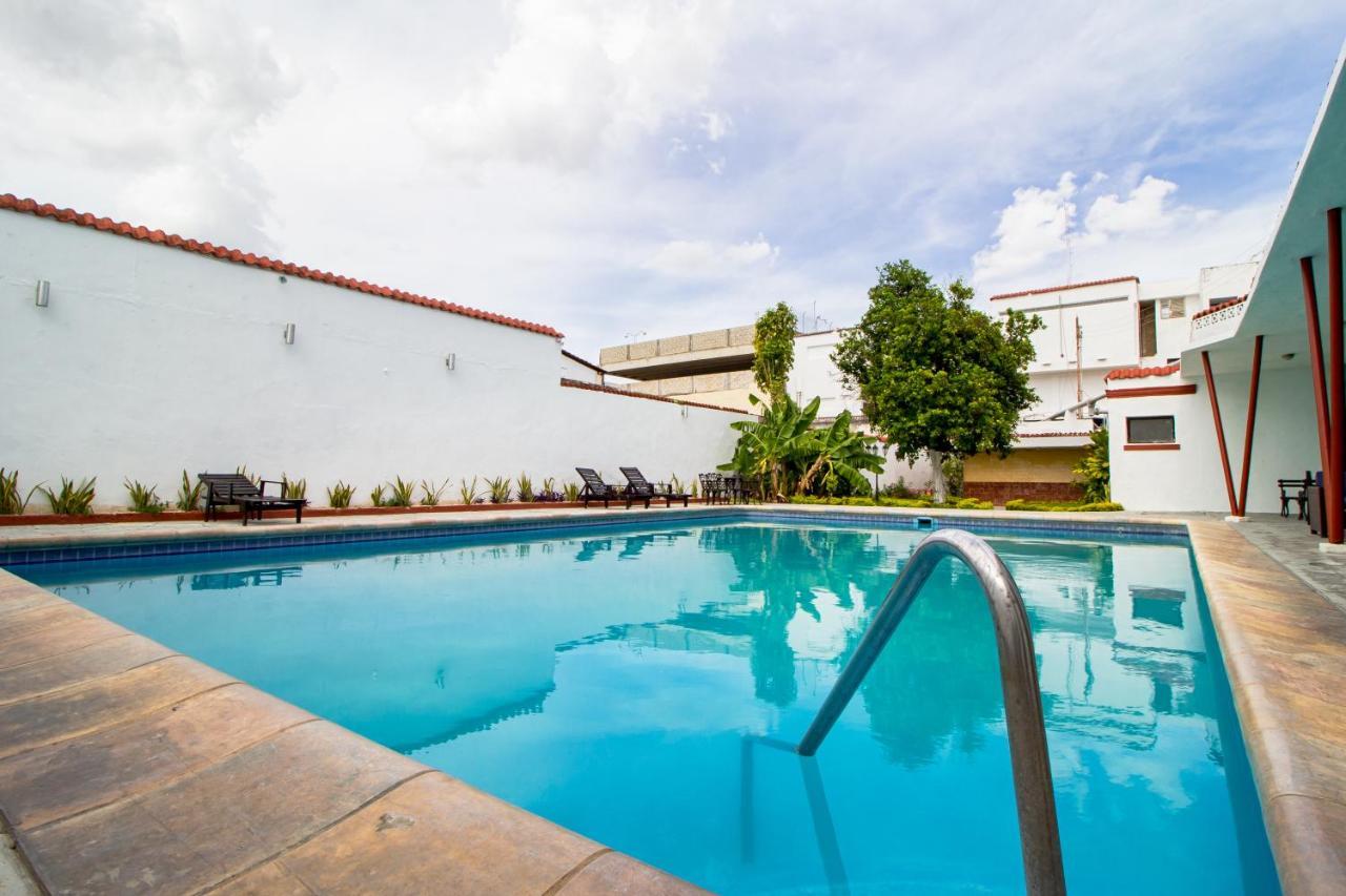 Hotel Colon Merida Exterior photo